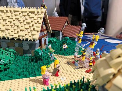 kleines Dorf aus Legosteinen